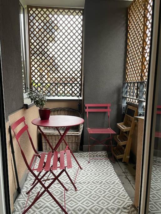 Apartament Spacious And Cozy In Bialoleki By Almundi